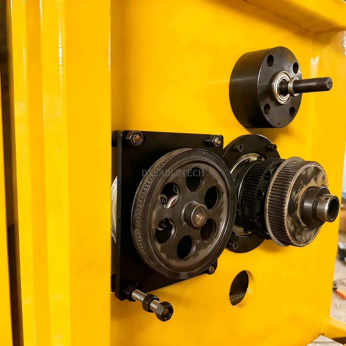 Improving Cable Taping with Cantilever Shaft Design