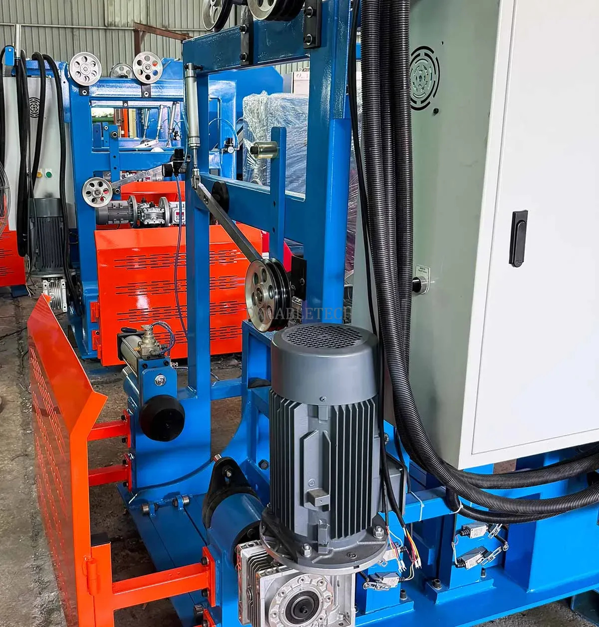 Автоматическая ленточная машина против бесшаровых машин выплаты第[1]张